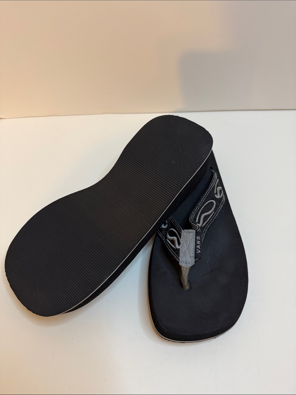 Vans summer size 7 vacation water safe flip-flops 2 inch heel to 1 inch platform - Picture 4 of 6